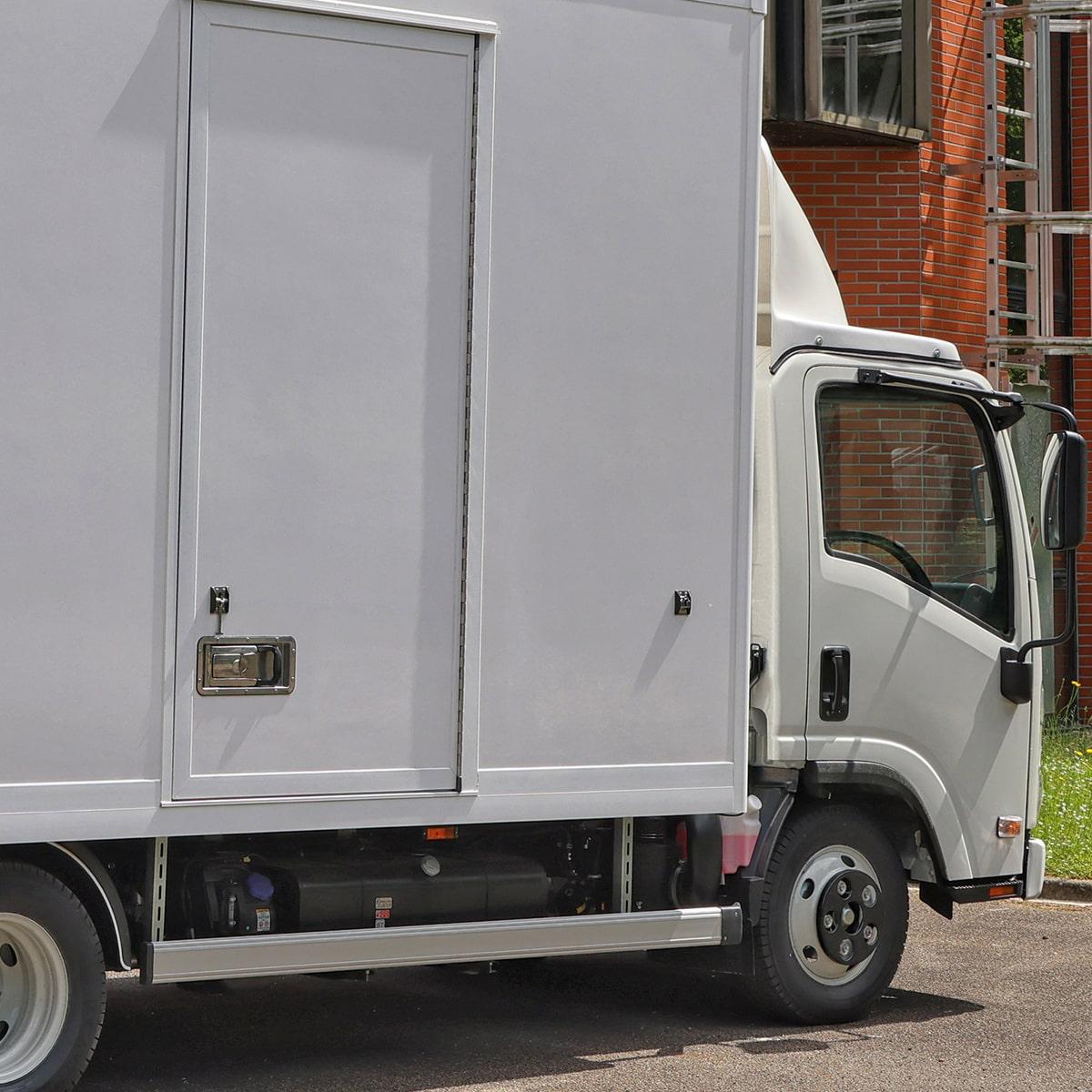 Isuzu M21 Ground